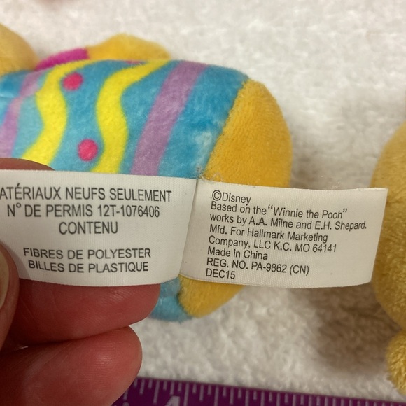 Hallmark itty bitty Winnie the Pooh tigger eeyore mini plush - Picture 8 of 9